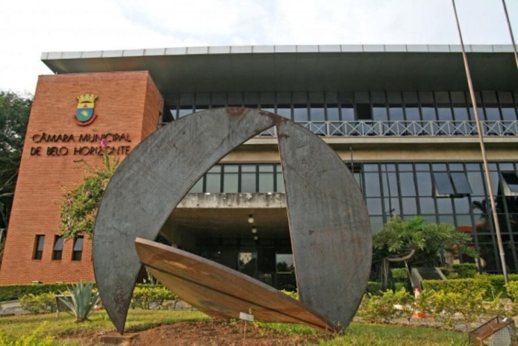bh:-camara-aprova-multa-de-r$1,5-mil-por-uso-de-drogas-em-via-publica