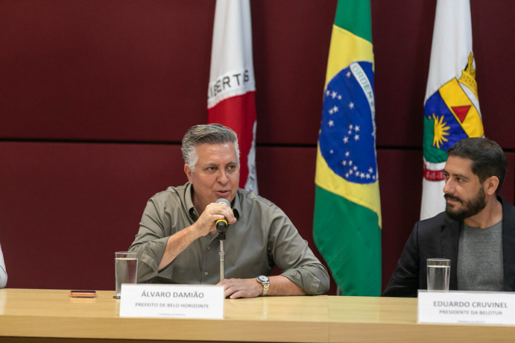 damiao,-prefeito-de-bh,-troca-viagem-a-china-por-ida-aos-eua