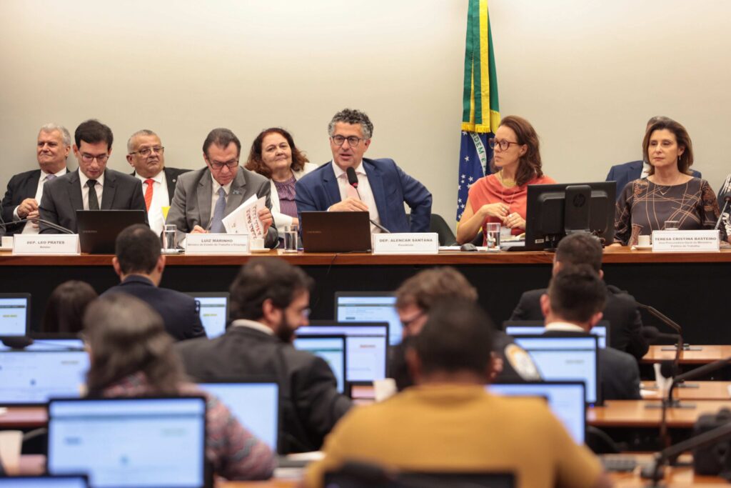 deputados-apostam-que-empresas-compensarao-pec-6×1-com-jornada-12×36
