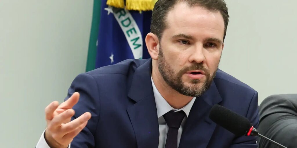 durigan-cancela-viagem-a-russia-apos-fechamento-de-aeroporto
