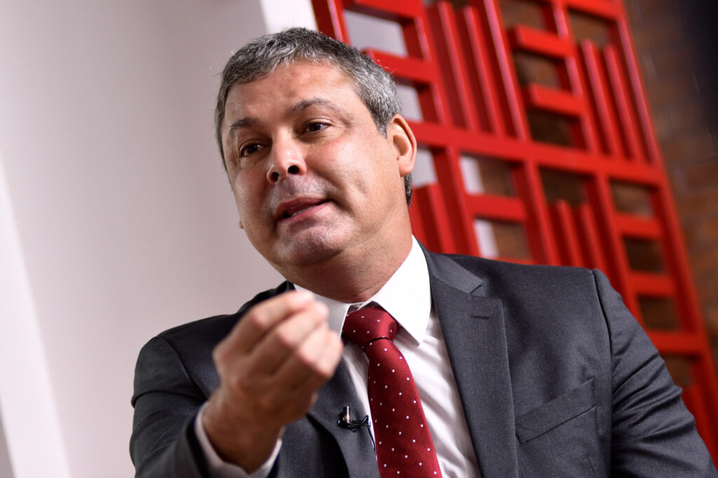lindbergh-pede-prisao-de-flavio-bolsonaro-apos-pagamento-de-vorcaro