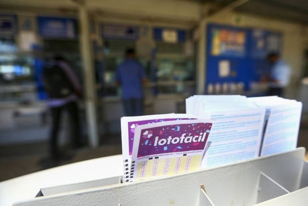 loterias:-lotofacil-3684-sorteia-r$-2-milhoes-hoje-(13/5).-confira