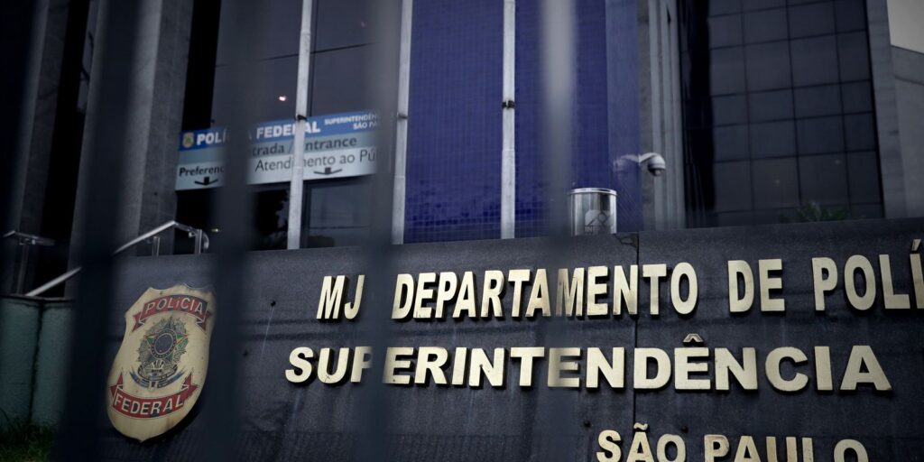 Pai de Daniel Vorcaro é preso na 6ª fase da operação Compliance Zero pai-de-daniel-vorcaro-e-preso-na-6a-fase-da-operacao-compliance-zero