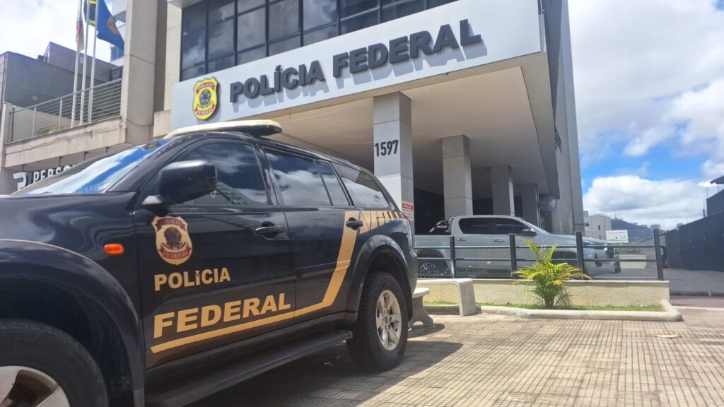 “espioes”-de-vorcaro:-defesa-de-delegada-da-pf-nega-vazamento-de-dados