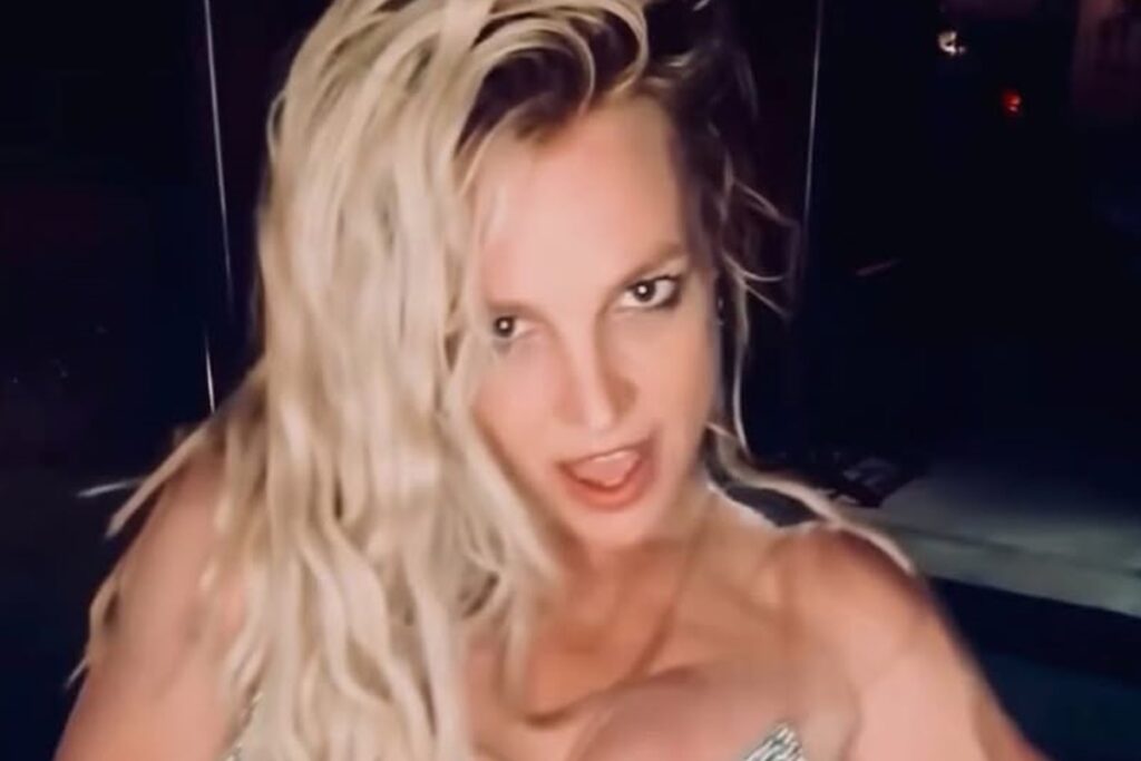 britney-spears-surta-e-late-para-amigos-em-jantar