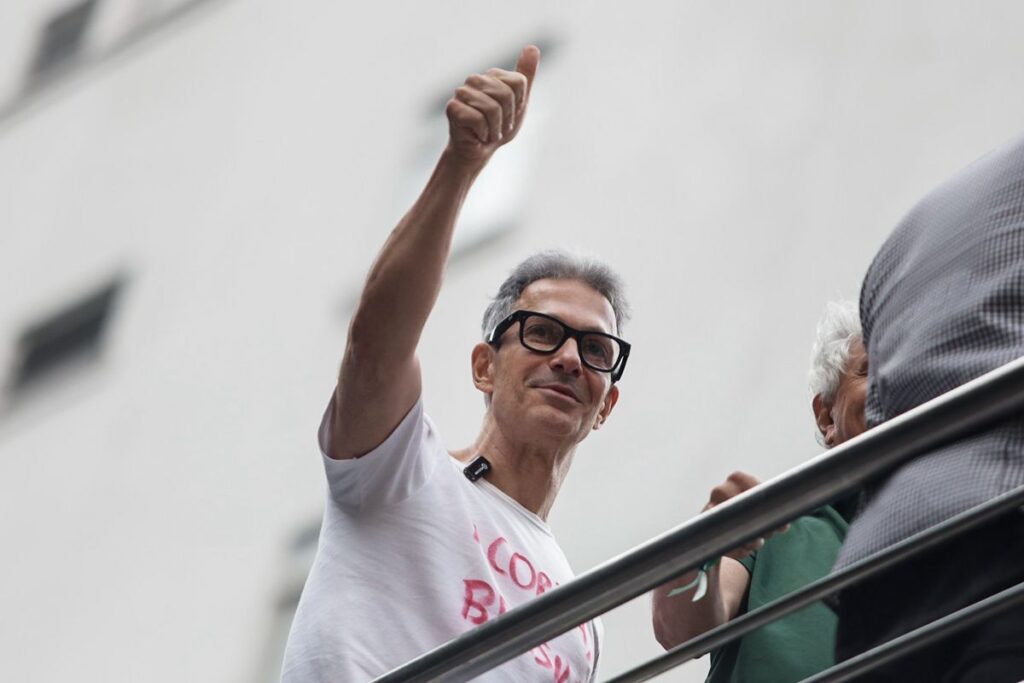 novo-em-mg-se-manifesta-sobre-pai-de-vorcaro-e-doacoes-eleitorais