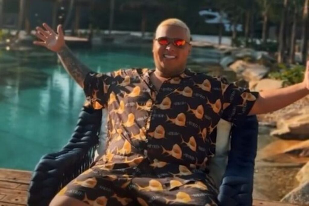 “nao-sou-bandido”,-diz-mc-ryan-ao-sair-da-prisao-em-sp
