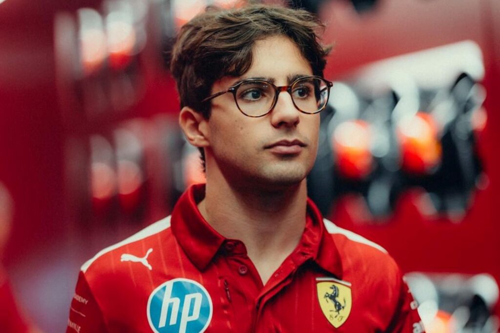 promessa-brasileira,-rafa-camara-pilota-carro-da-f1-pela-1a-vez;-veja