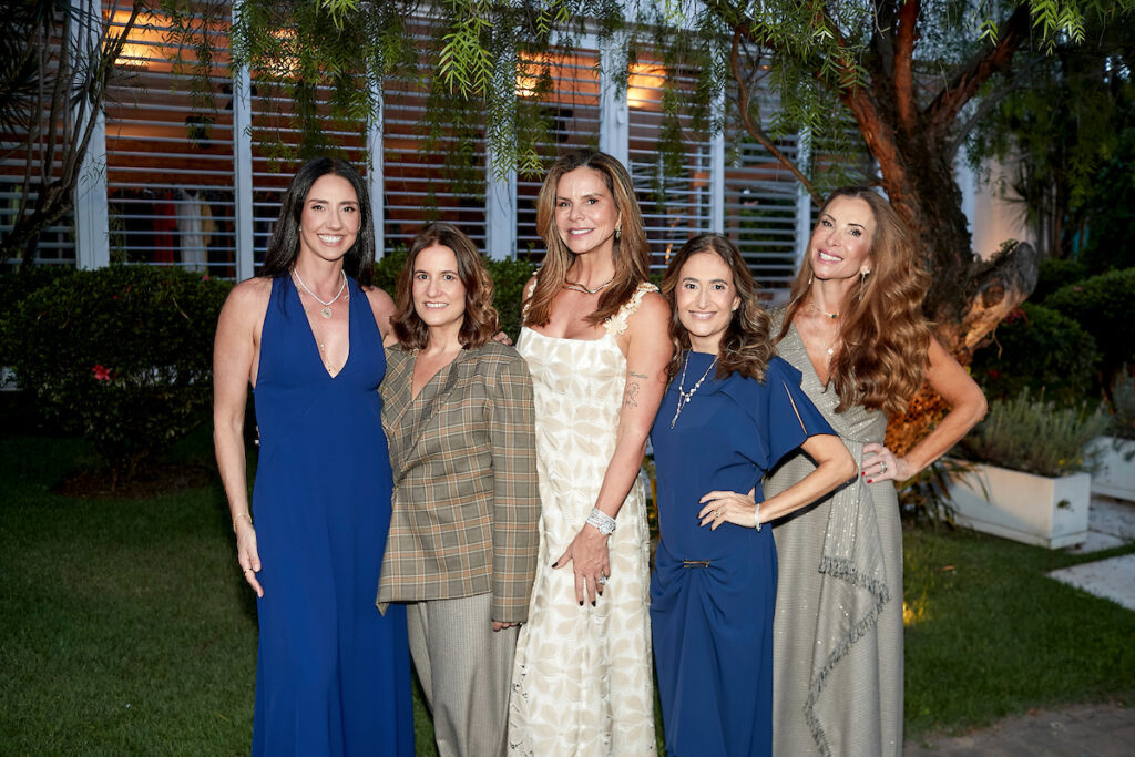 etiqueta-barbara-bela-reune-clientes-e-amigas-em-agradavel-coquetel-no-lago-sul