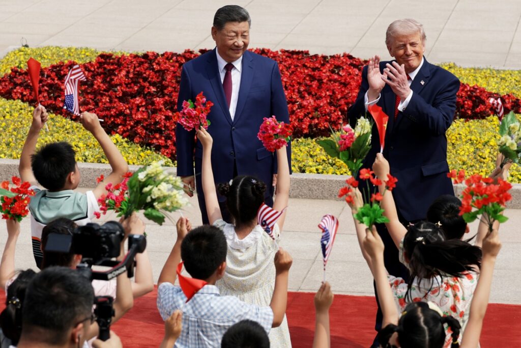 trump-encerra-visita-“historica”-e-“muito-bem-sucedida”-a-china
