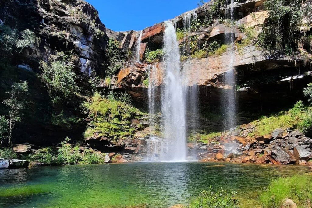 cachoeira-na-chapada-dos-veadeiros-suspende-visitacao-apos-onca-atacar-crianca