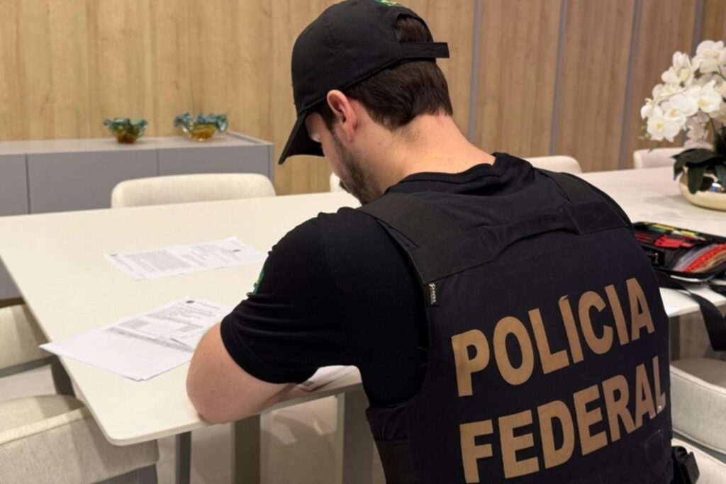 pf-faz-buscas-contra-desembargador-ligado-a-decisoes-da-refit