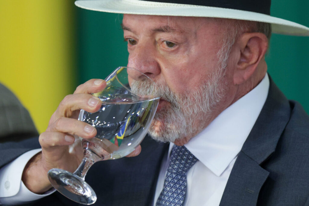 lula-bate,-tarcisio-cobra-e-moro-foge-de-defender-flavio-bolsonaro