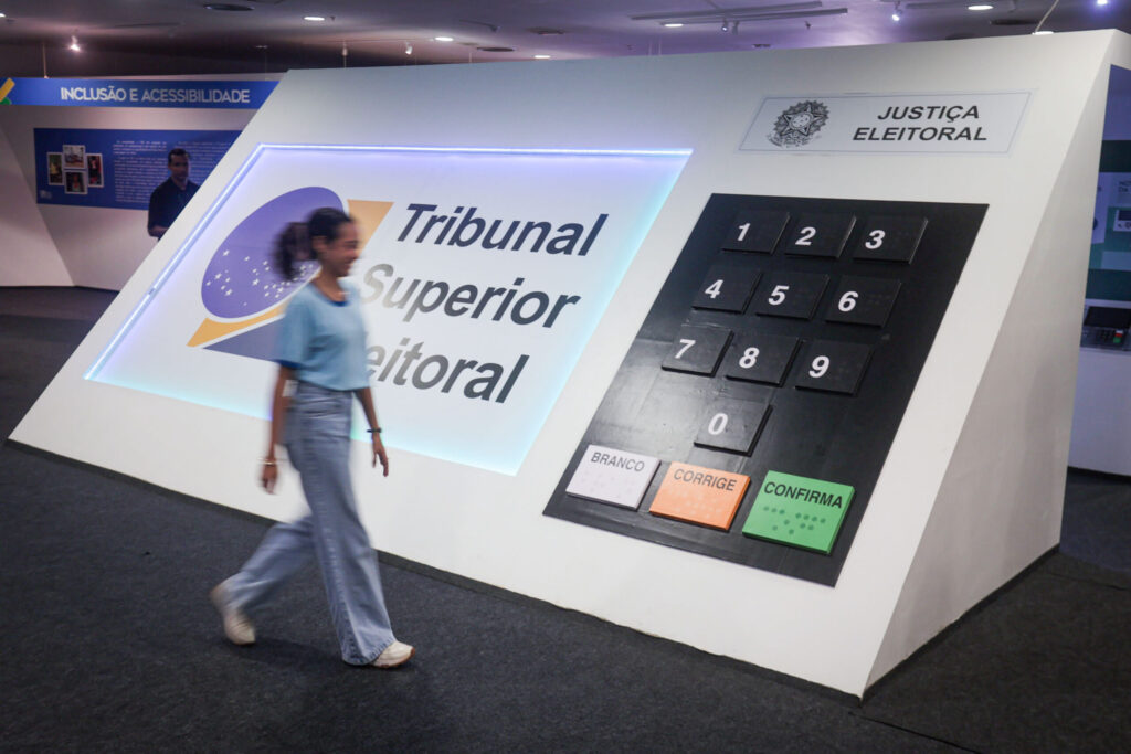 carta-de-amor-a-urna-eletronica-(por-jose-sarney)