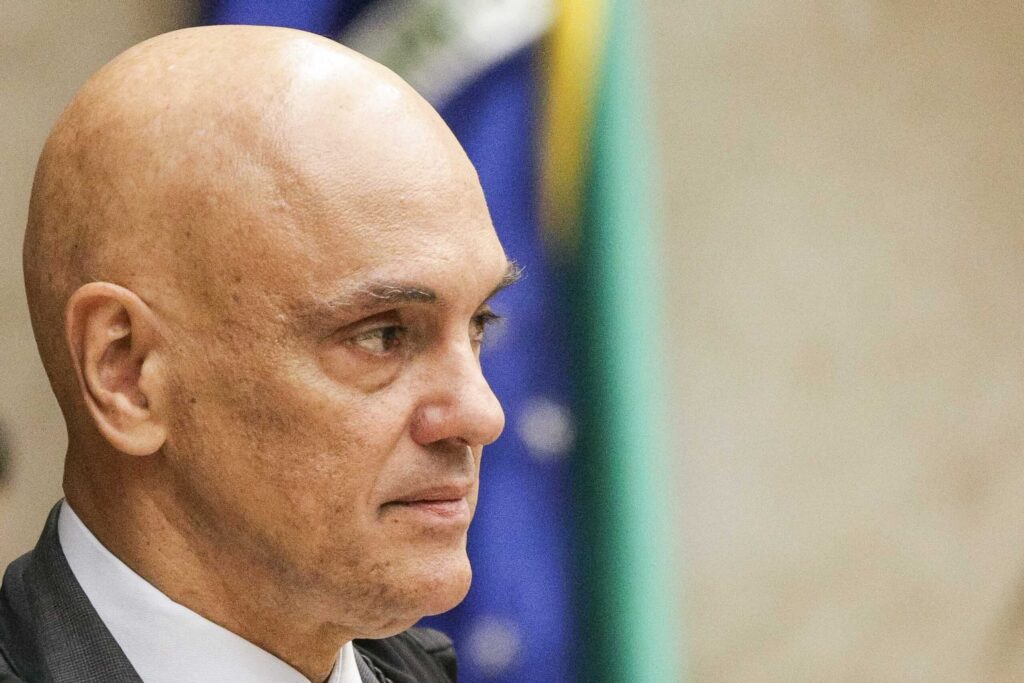 moraes-autorizou-que-portas-e-cofres-fossem-arrombados-em-operacao-contra-claudio-castro-e-refit
