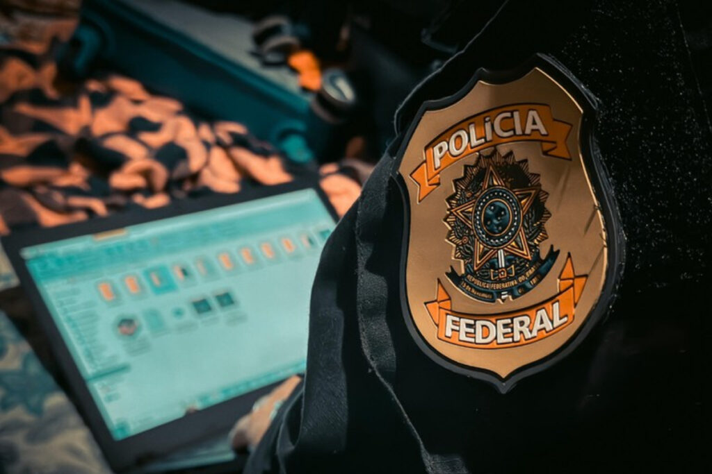 caso-refit:-escrivaes-da-pf-utilizavam-celulares-em-nome-de-mortos