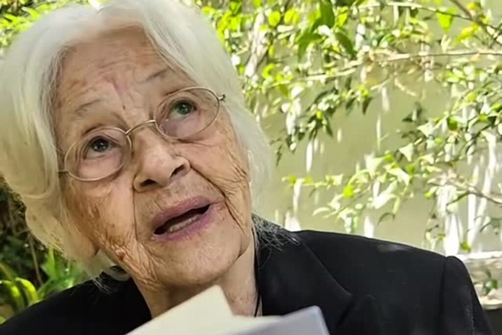 aos-90-anos,-adelia-prado-e-internada-para-tratar-infeccao-sistemica