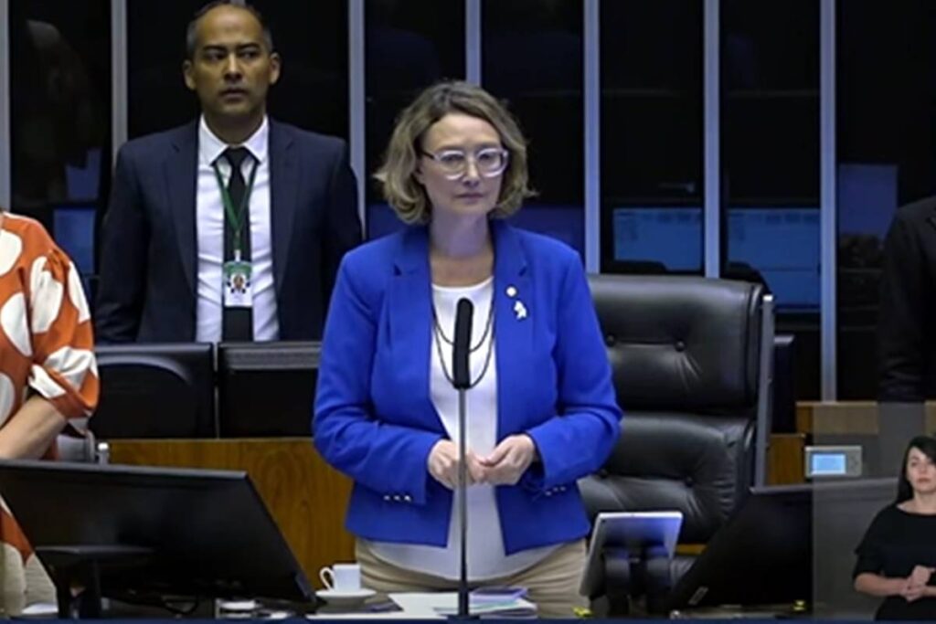 como-uma-deputada-do-pt-aparece-no-roteiro-no-filme-de-bolsonaro