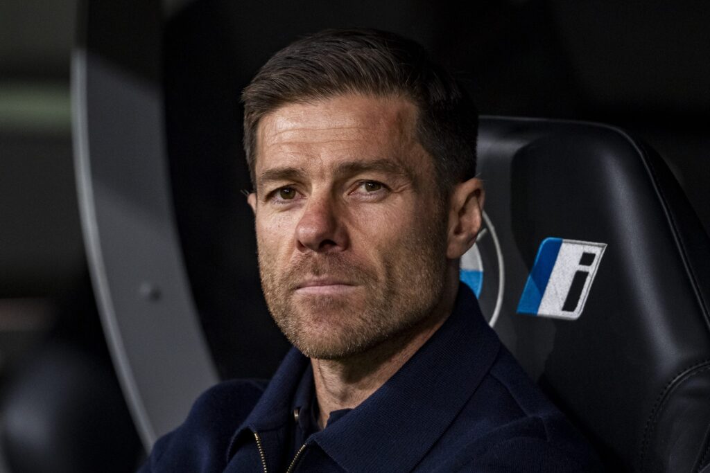chelsea-fecha-a-contratacao-de-xabi-alonso-por-quatro-temporadas