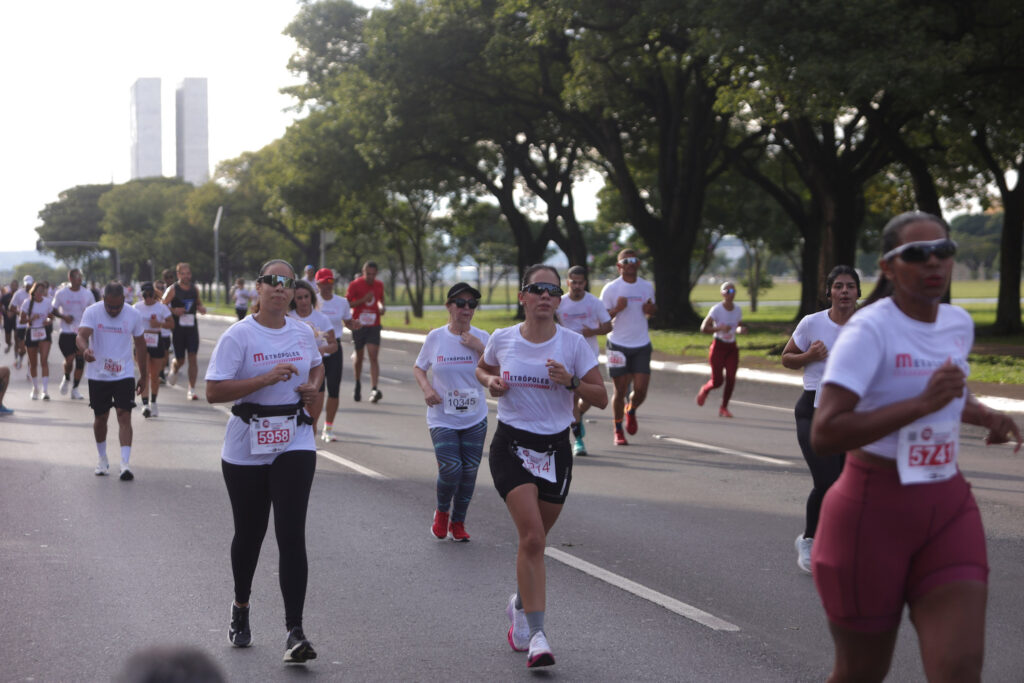 metropoles-endurance-corrida:-preparacao-adequada-faz-diferenca-na-hora-da-prova.-faca-sua-inscricao!