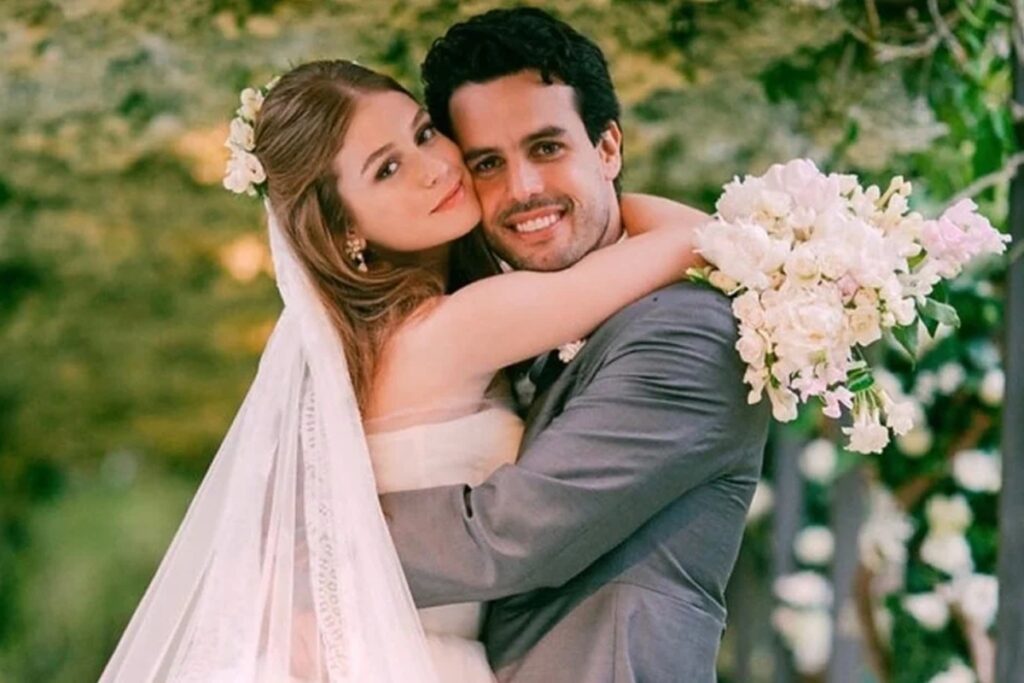 ex-de-marina-ruy-barbosa-se-casa-com-influencer-em-cerimonia-discreta