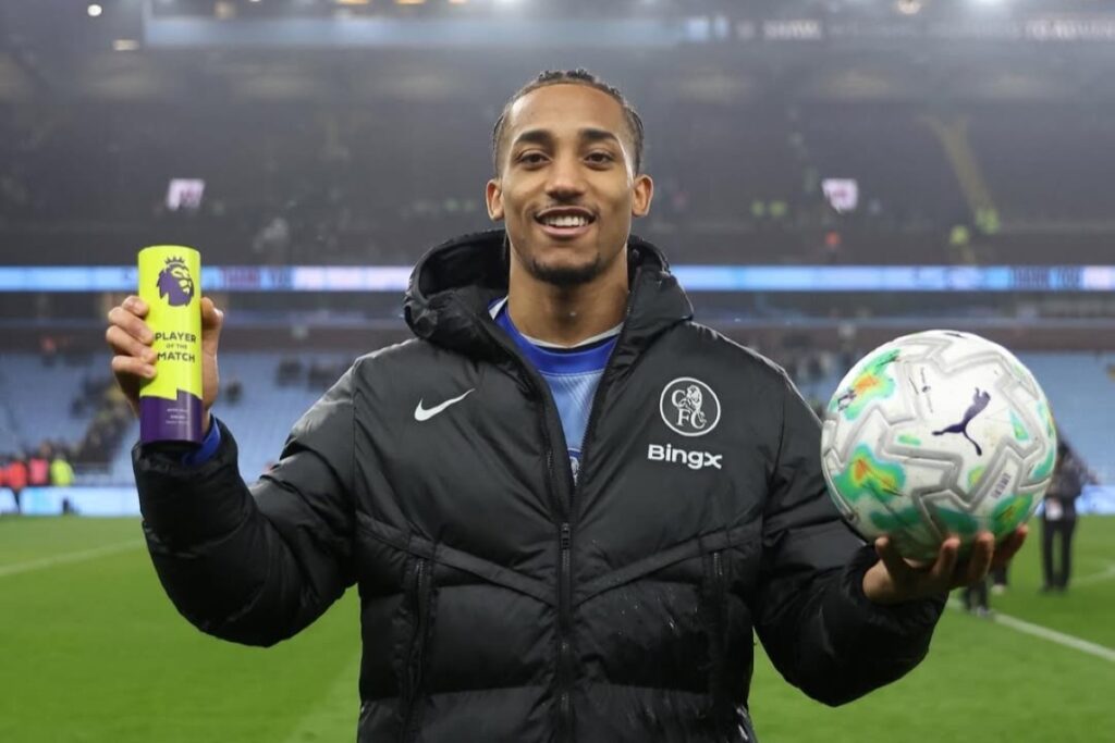 fora-da-selecao,-joao-pedro-e-eleito-o-jogador-do-ano-no-chelsea