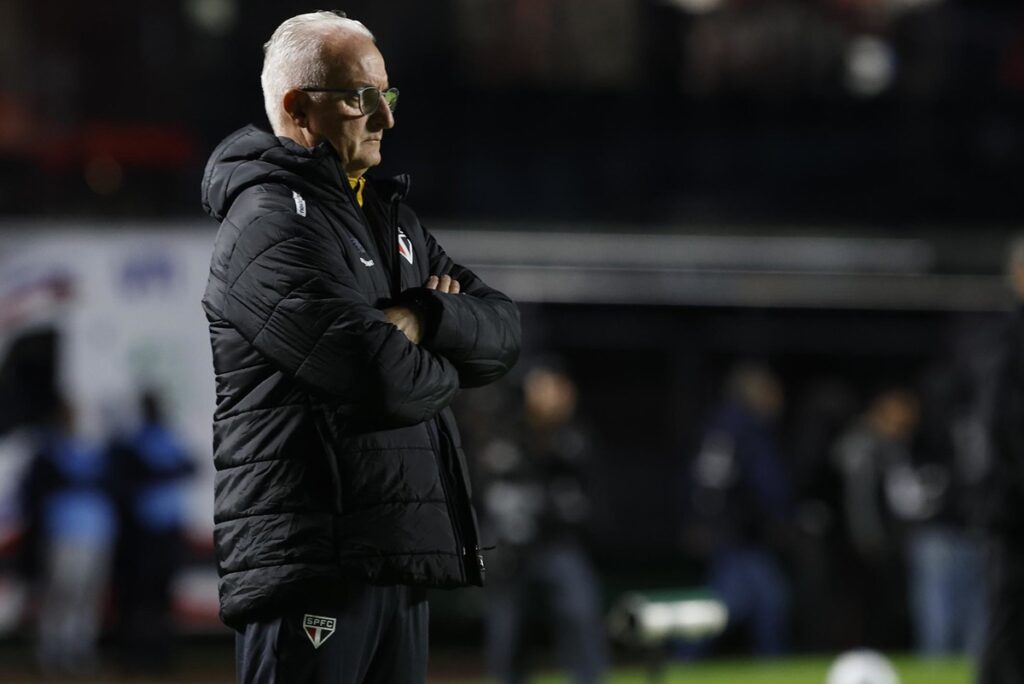 “estamos-precisando-de-um-resultado-positivo”,-diz-dorival-em-coletiva
