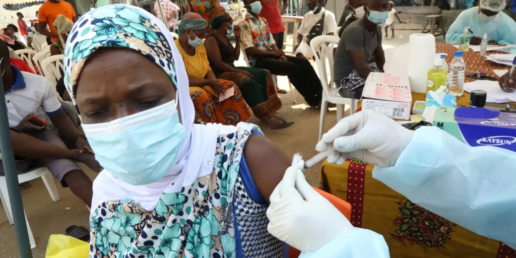 Vacina contra cepa do ebola na África pode demorar até 9 meses vacina-contra-cepa-do-ebola-na-africa-pode-demorar-ate-9-meses
