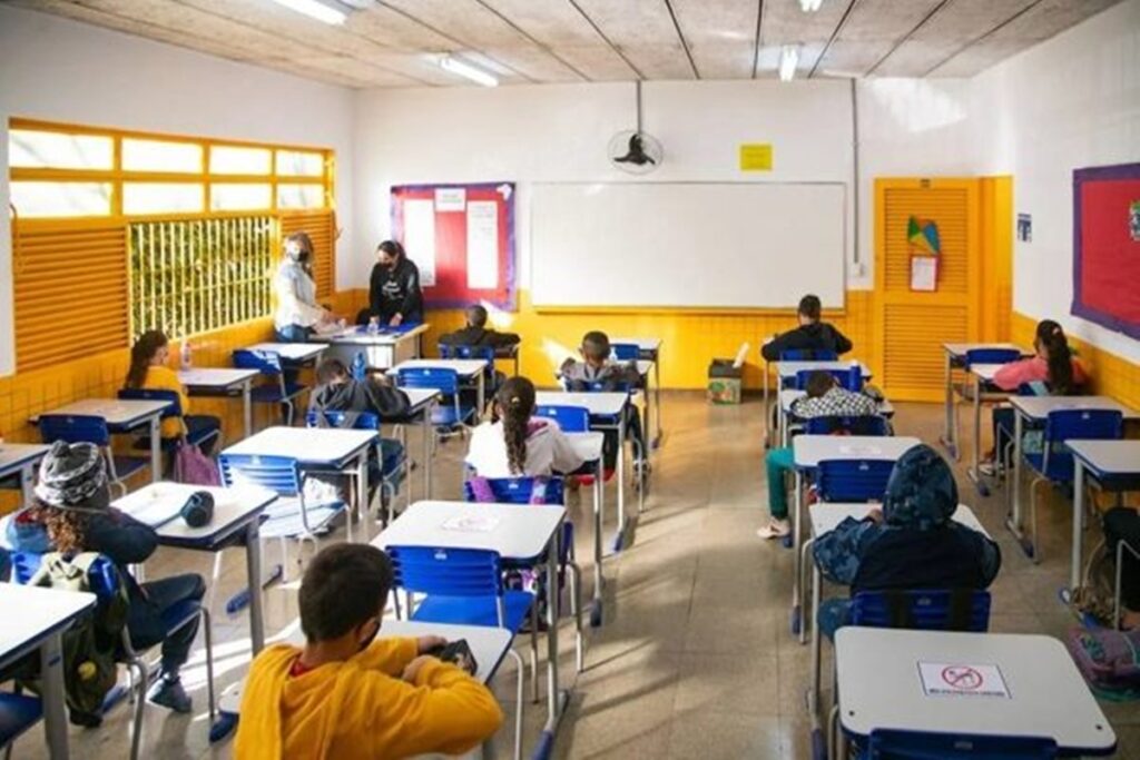 cnu-dos-professores:-65%-dos-participantes-atingem-nota-de-proficiencia