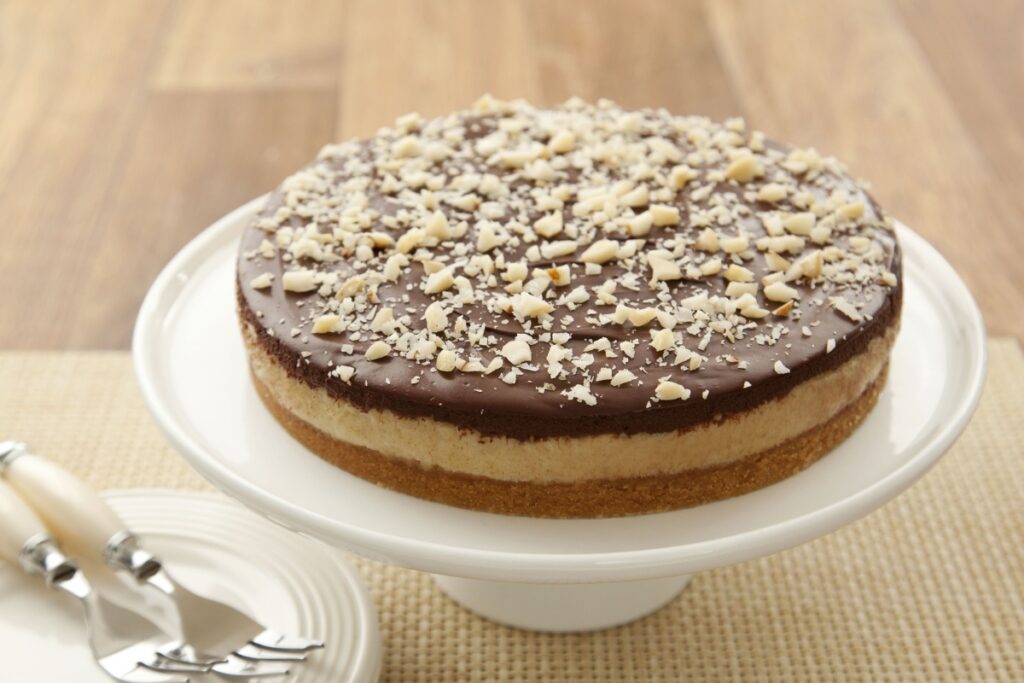 aprenda-a-fazer-torta-brigadeiro-de-banana-com-cobertura-de-chocolate