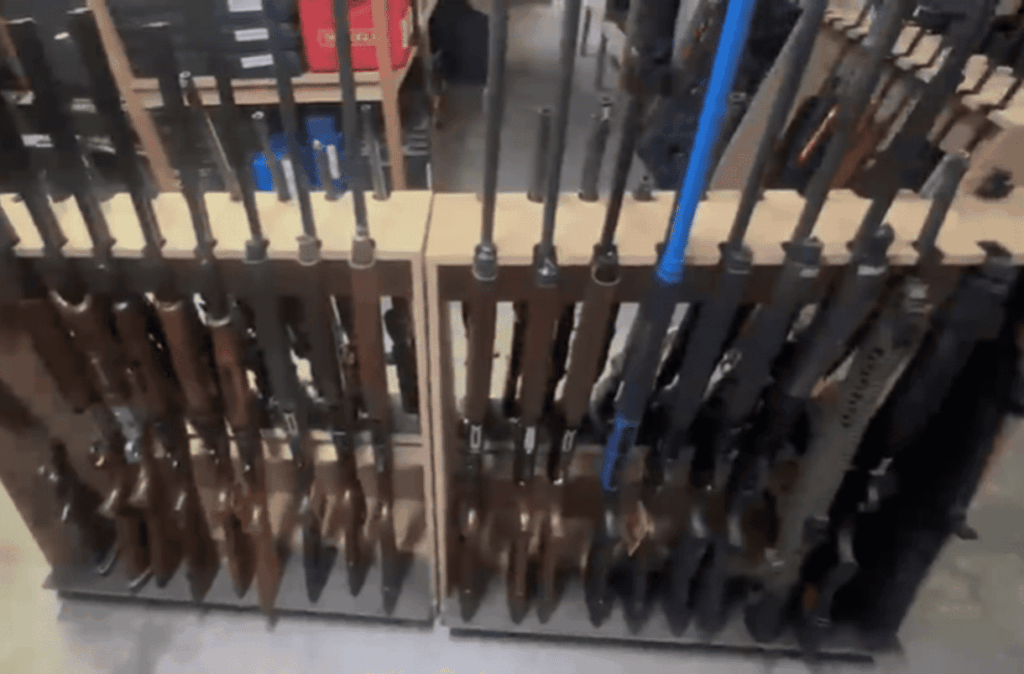 pf-mira-esquema-milionario-de-trafico-internacional-de-armas-em-mg.-video