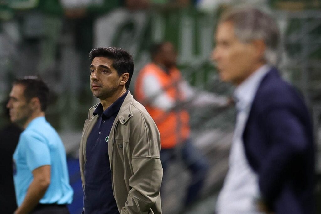 abel-ferreira-assume-culpa-em-reves-e-cutuca-flamengo-sobre-arbitragem