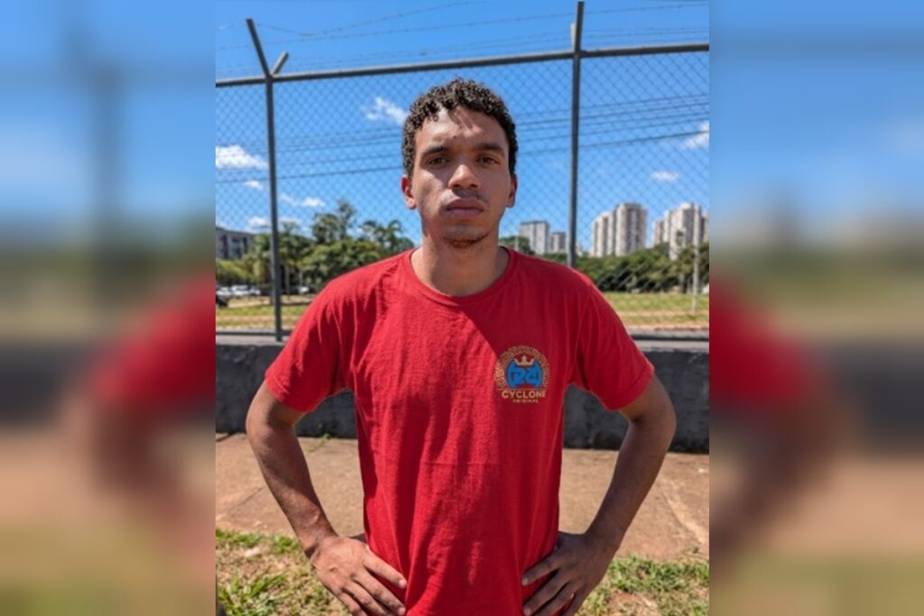 defesa-de-homem-que-matou-patrao-com-41-facadas-alega-insanidade.-veja-video