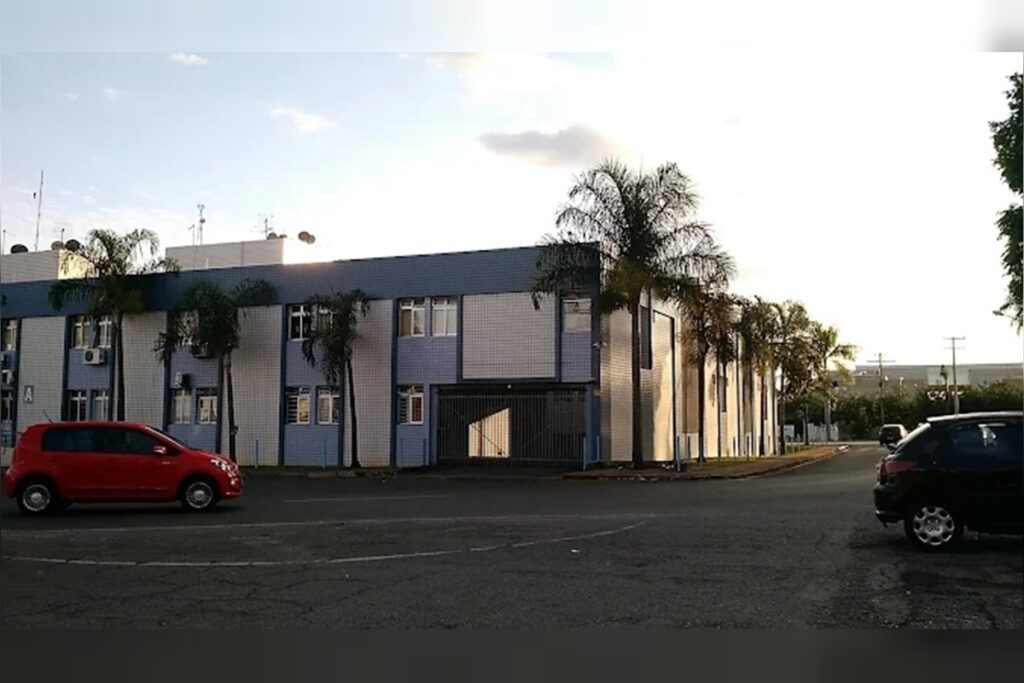suposto-bilionario-comprador-da-naskar-morava-em-kitnet-de-estudantes