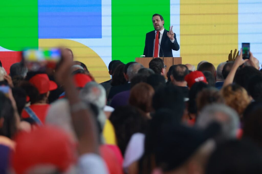 o-incomodo-de-deputados-com-boulos-no-debate-da-pec-6×1