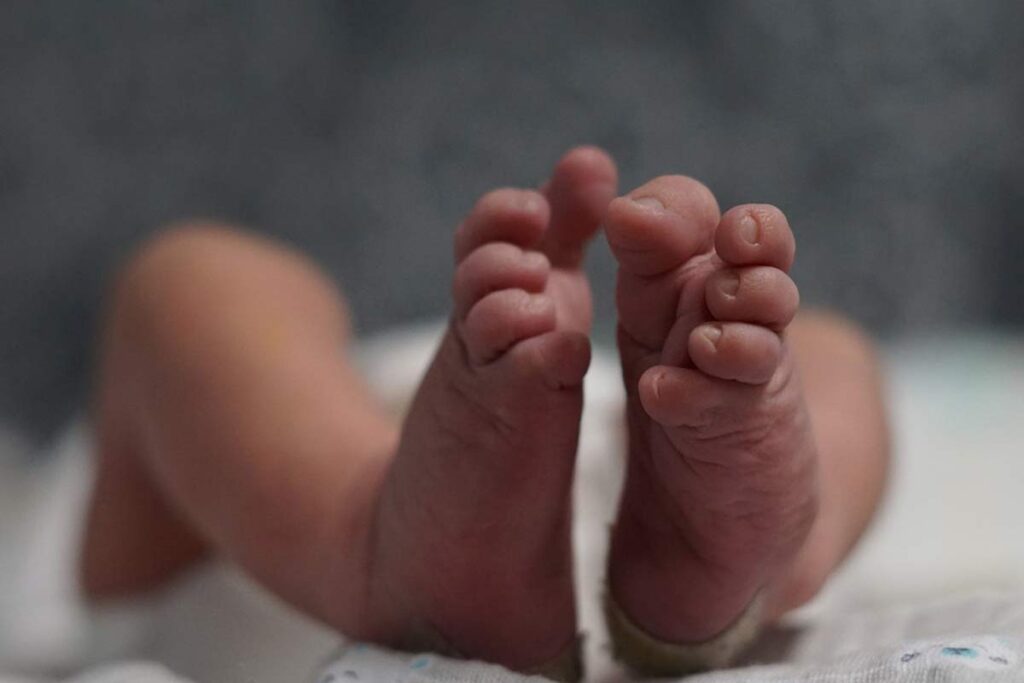pcdf-investiga-negligencia-familiar-em-morte-de-bebe-sufocado