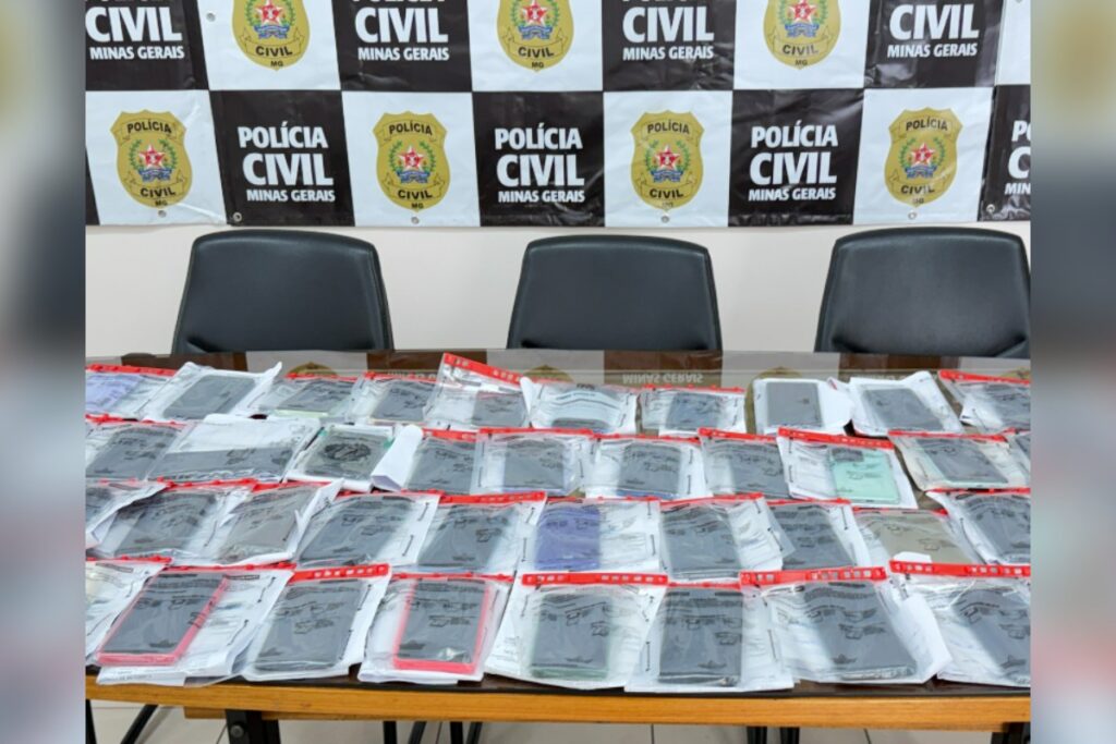 policia-procura-donos-de-408-celulares-roubados-e-recuperados-em-mg