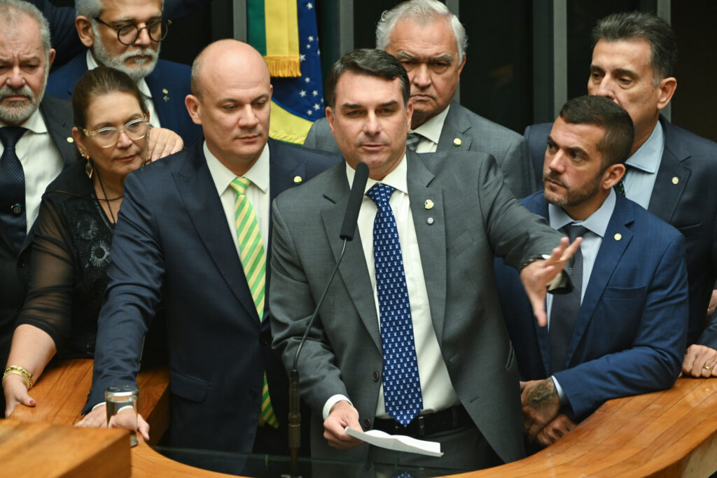 flavio-volta-a-defender-cpmi-do-master-e-minimiza-relacao-com-vorcaro:-“exemplo-de-compliance”