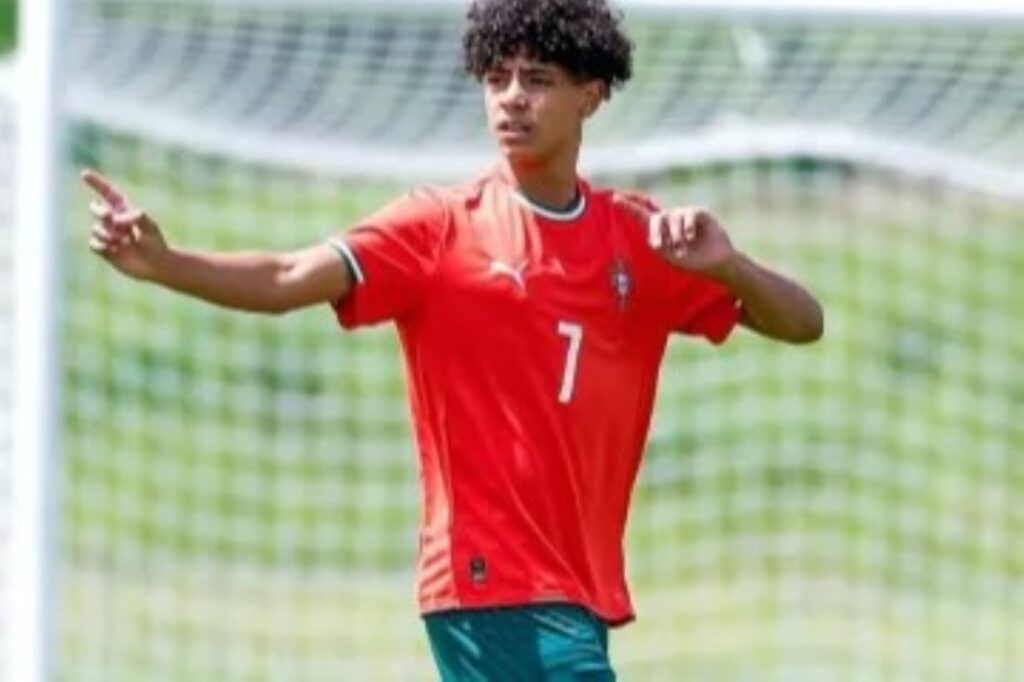 filho-de-cristiano-ronaldo-impressiona-ao-marcar-gol-igual-ao-pai