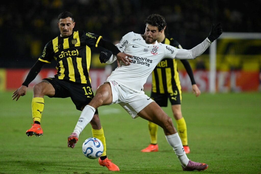 no-uruguai,-corinthians-e-penarol-empatam-em-1-x-1-pela-libertadores
