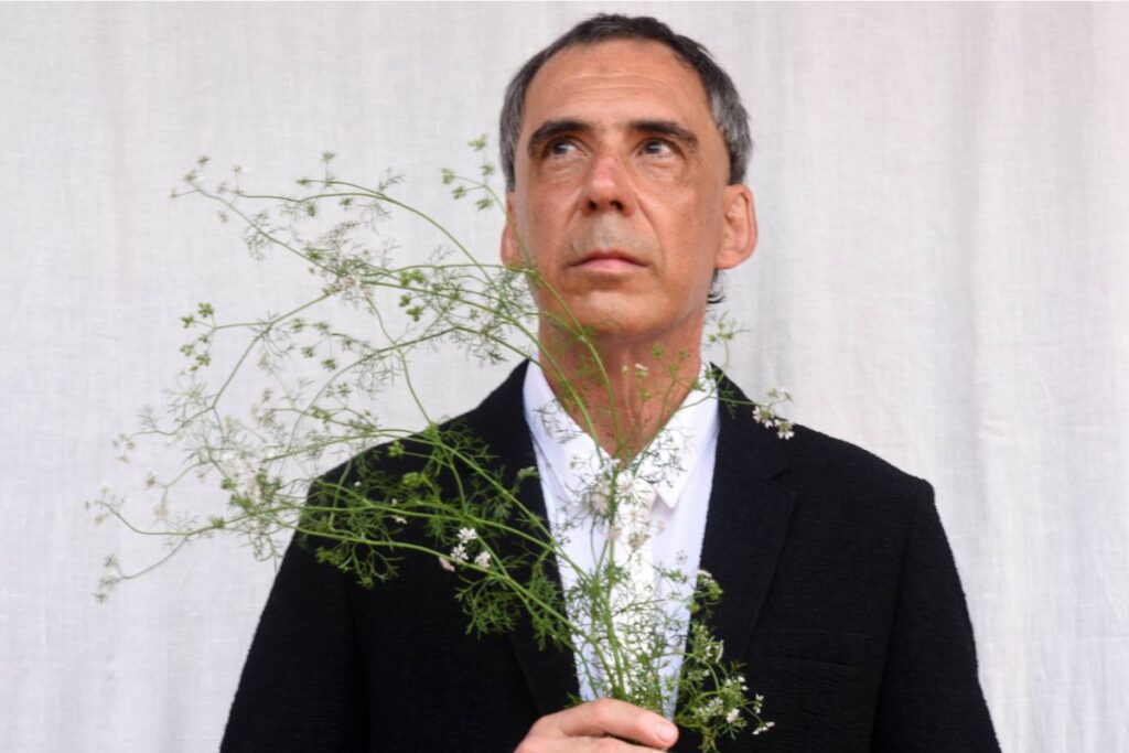 arnaldo-antunes,-guerreiras-do-k-pop-e-teatro:-o-final-de-semana-em-sp