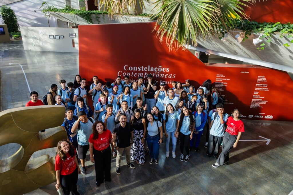 constelacoes-contemporaneas:-estudantes-mergulham-na-arte-de-brasilia