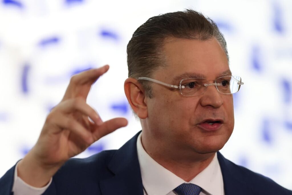 lider-do-pl:-decisao-da-italia-sobre-zambelli-e-“alerta-internacional”