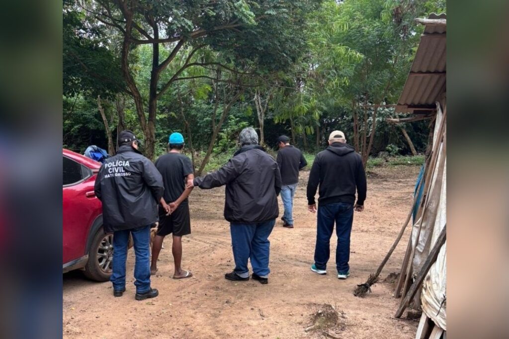 trio-e-preso-por-matar-homem-encontrado-com-maos-e-pes-amarrados