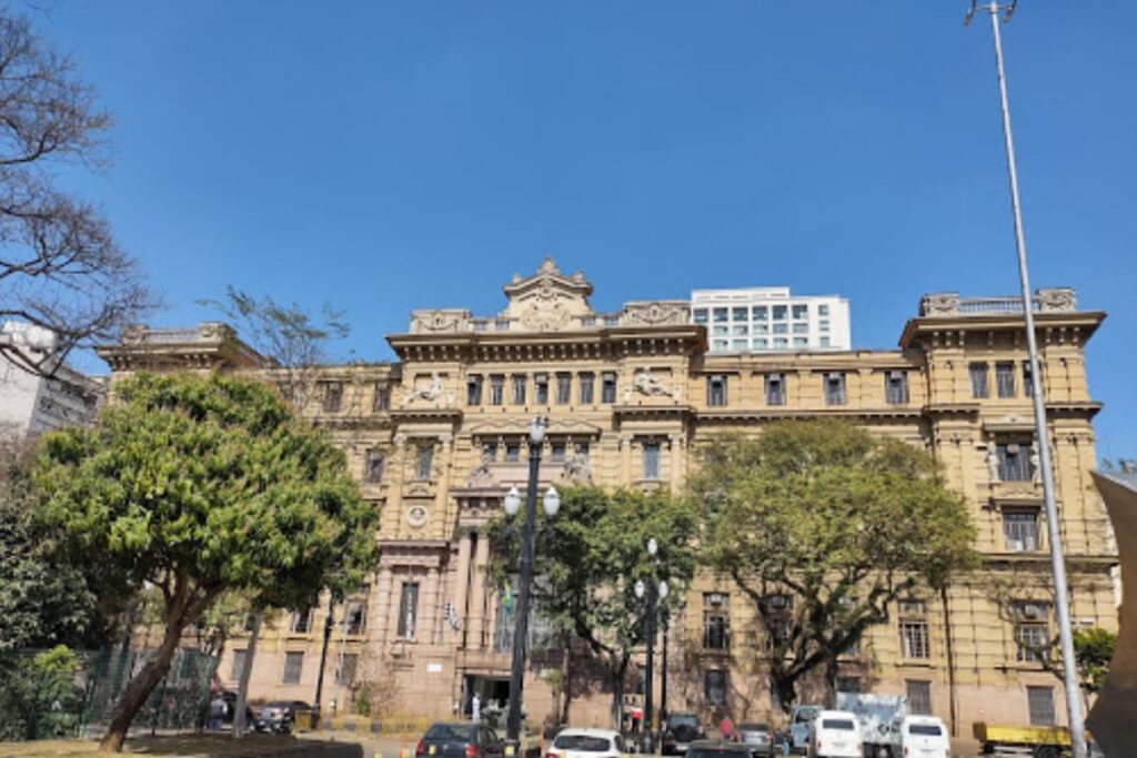 justica-de-sp-detecta-tentativa-de-“hackear”-ia-em-peticoes