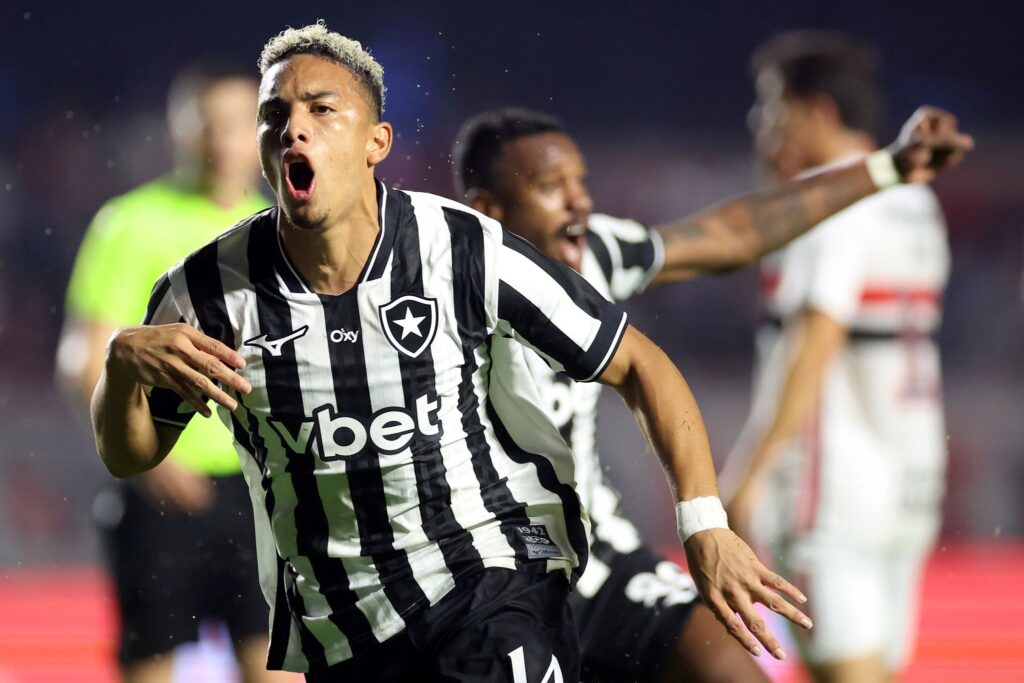 brasileirao:-botafogo-empata-com-sao-paulo-no-fim-do-jogo