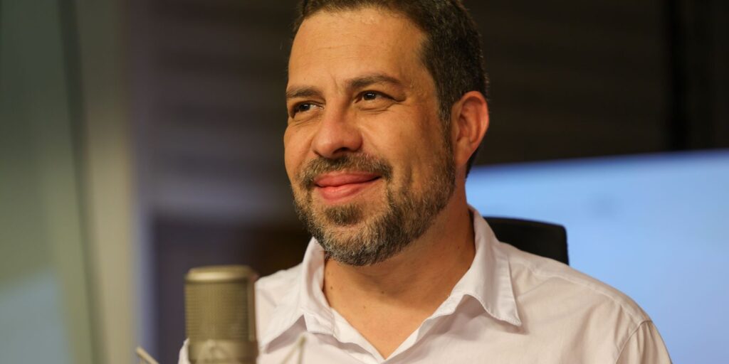 na-mesa-com-datena-recebe-o-ministro-guilherme-boulos-nesta-terca