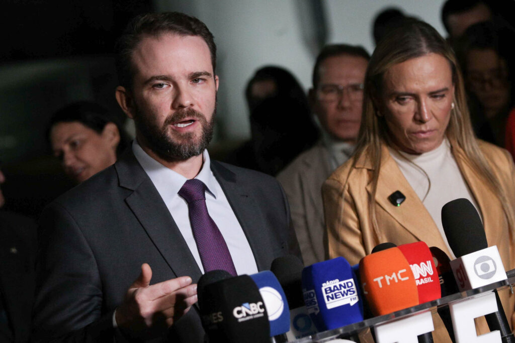 apos-reuniao-sobre-brb-no-stf,-durigan-diz-que-todos-estao-alinhados-para-“corrigir-erros”