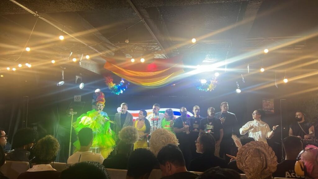 “vai-ter-crianca-sim”,-diz-presidente-da-parada-lgbt-sobre-proposta-de-veto