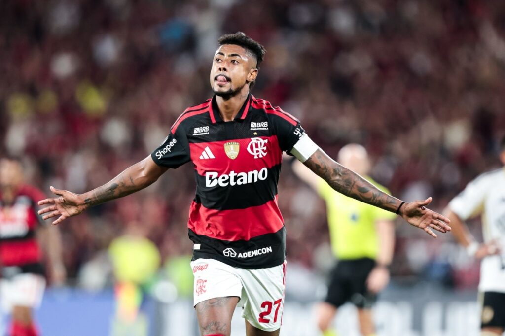 com-dois-gols-de-bruno-henrique,-flamengo-vence-cusco-na-libertadores